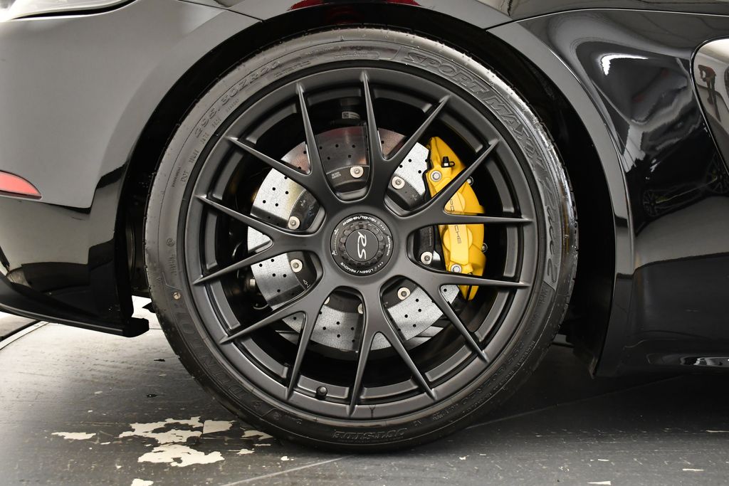 Thumbnail: 2025 Porsche  - 18