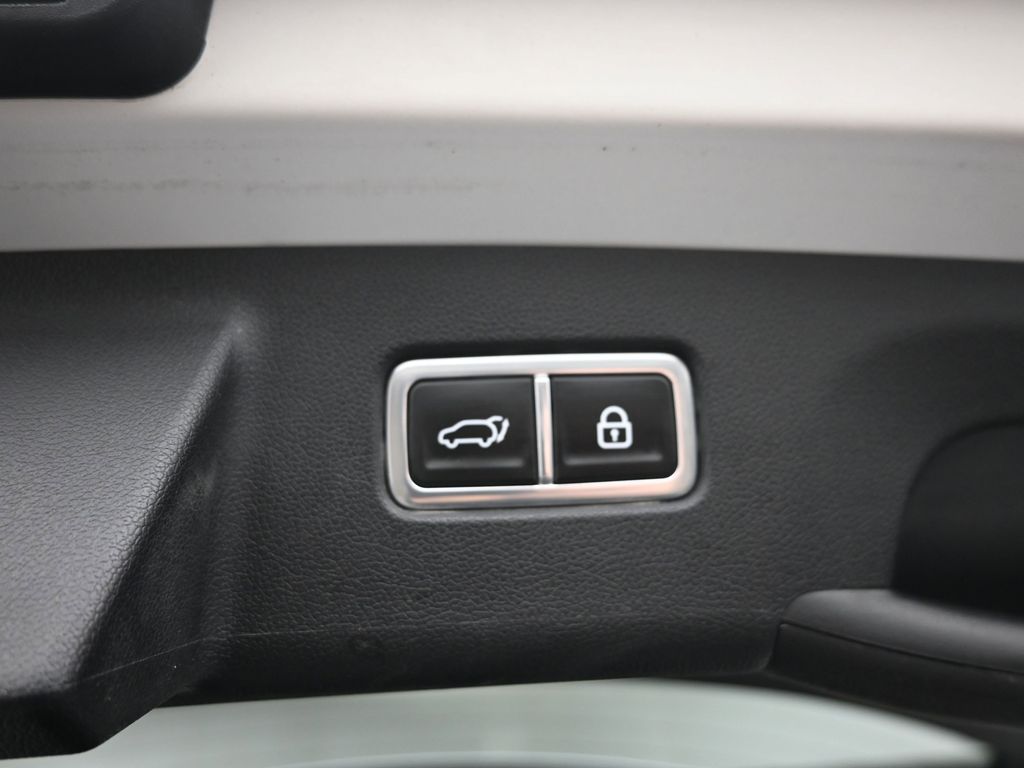 Certified Used 2023 White Kia X-Line SX Prestige image 10