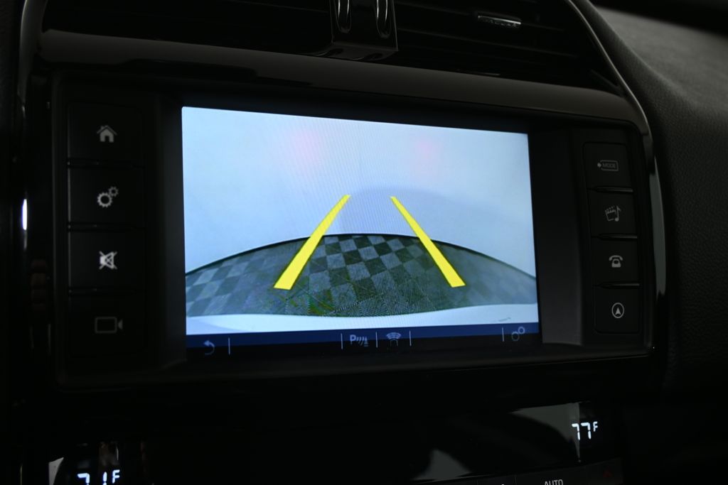 Thumbnail: 2018 Jaguar XE - 26