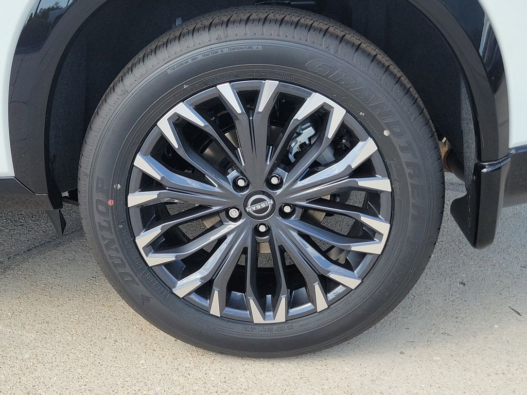 View vehicle photo 3