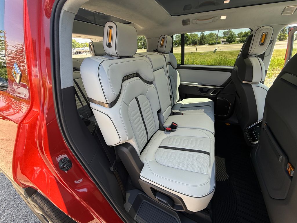 Interior 17