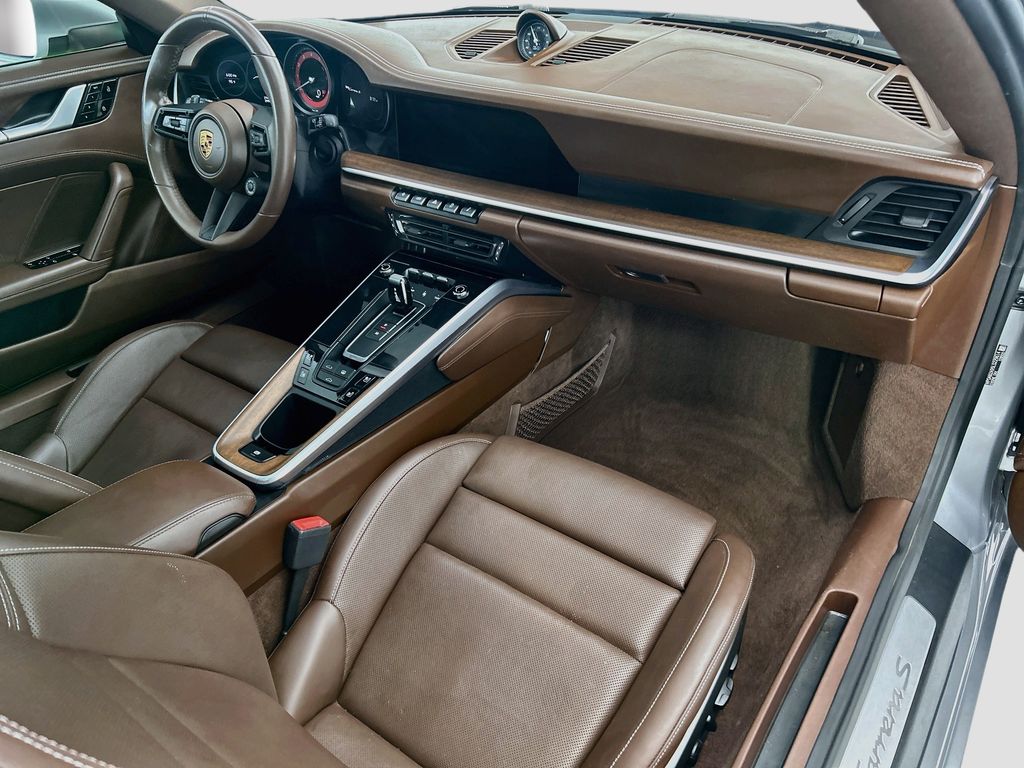 Thumbnail: 2020 Porsche 911 - 16
