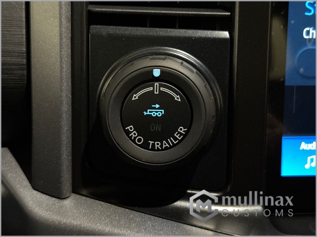 New 2026 Gray Ford XLT image 37