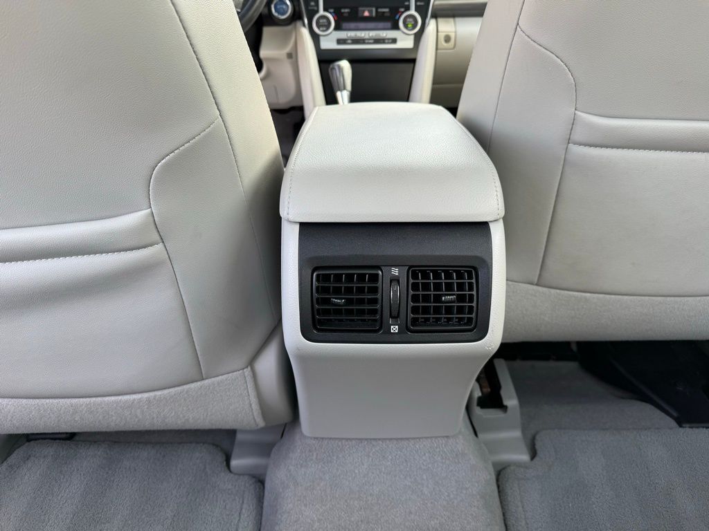 Thumbnail: 2012 Toyota Camry - 24