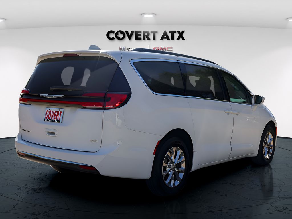 Used Car 2022 Chrysler Pacifica  Touring L For Sale Under $30,000 In Austin, Texas