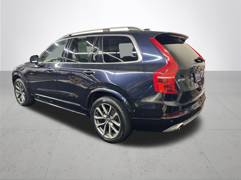 2019 Volvo XC90 T5 Momentum