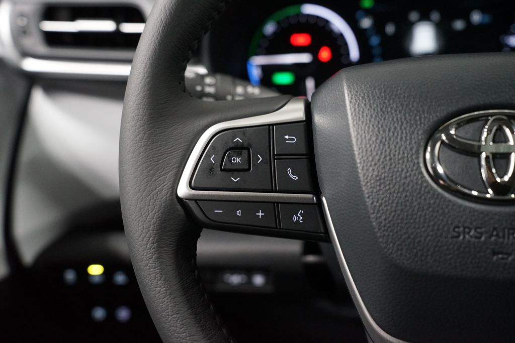 Thumbnail: 2026 Toyota Sienna - 14