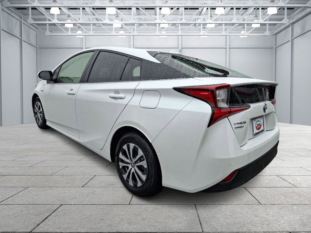 2022 Toyota Prius XLE 6