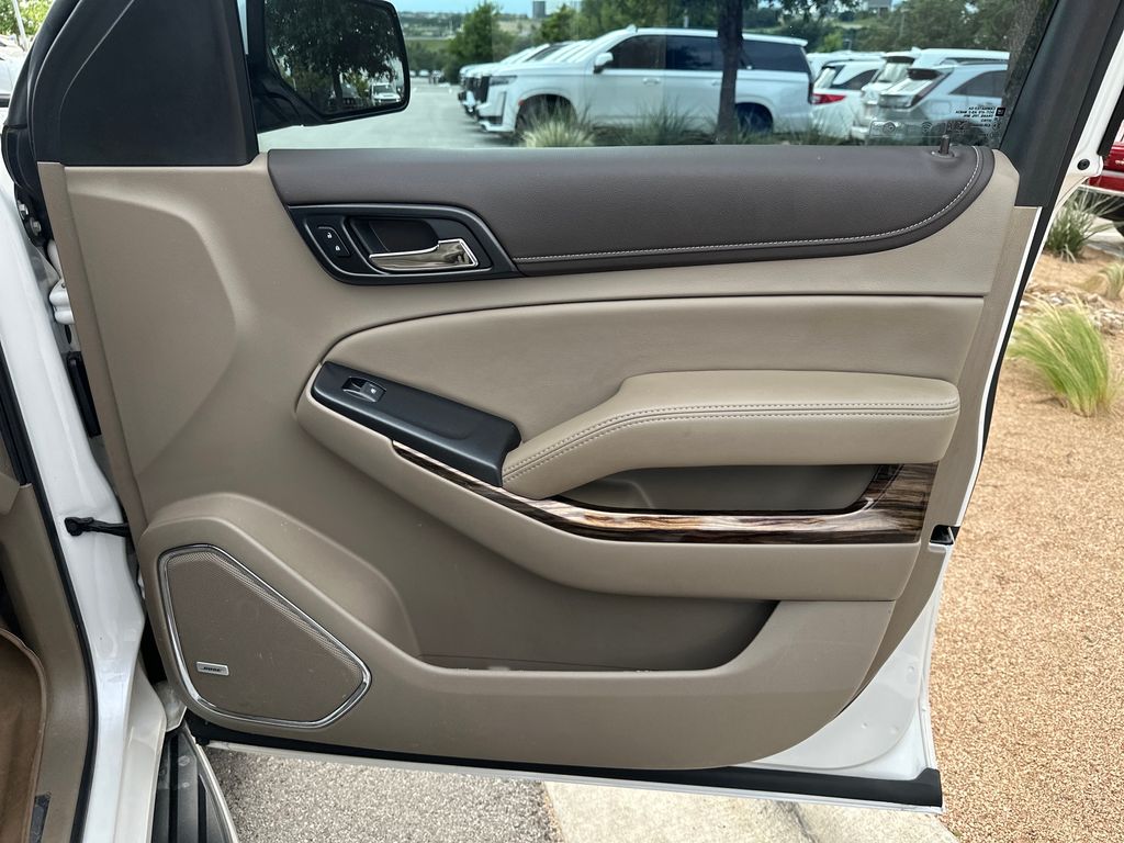 Used 2020 White GMC SLT image 37