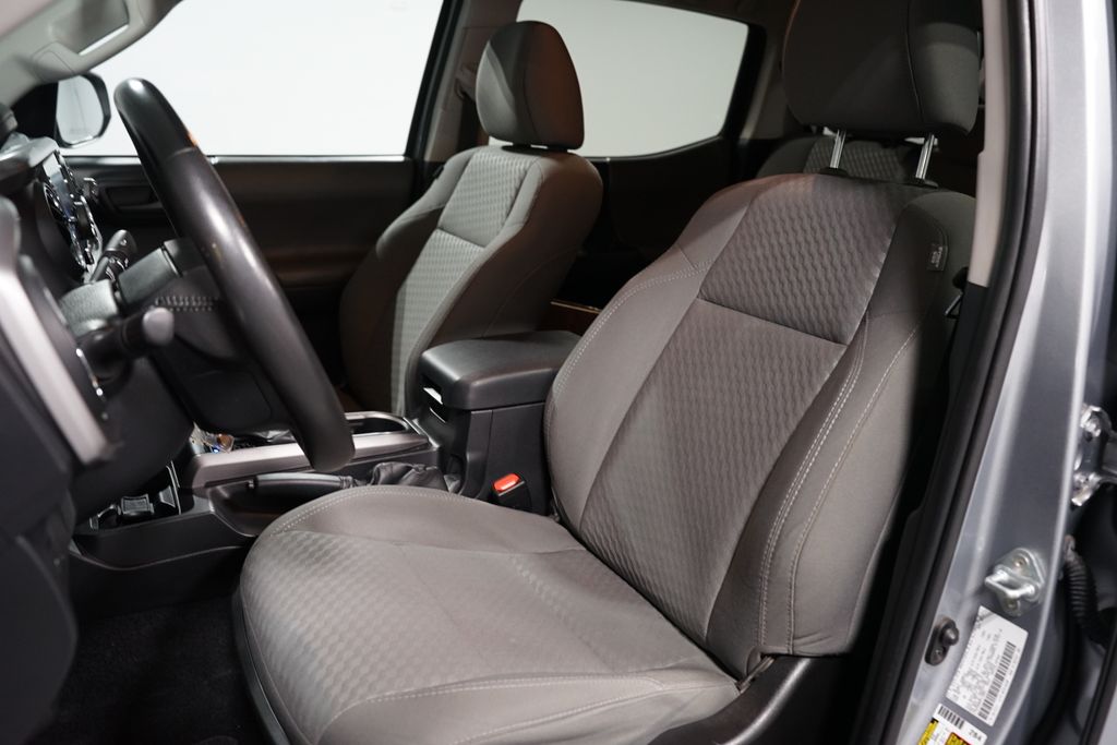 Thumbnail: 2021 Toyota Tacoma - 6