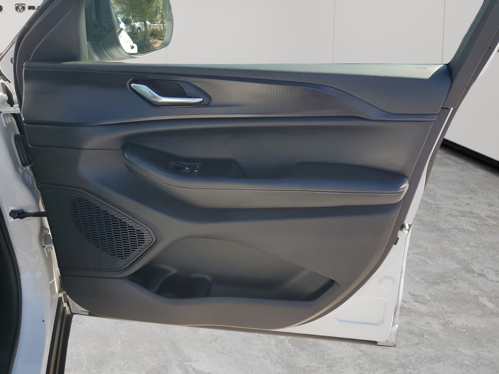 Used Car 2024 Jeep Grand Cherokee  Laredo For Sale Under $25,000 In Austin, Texas