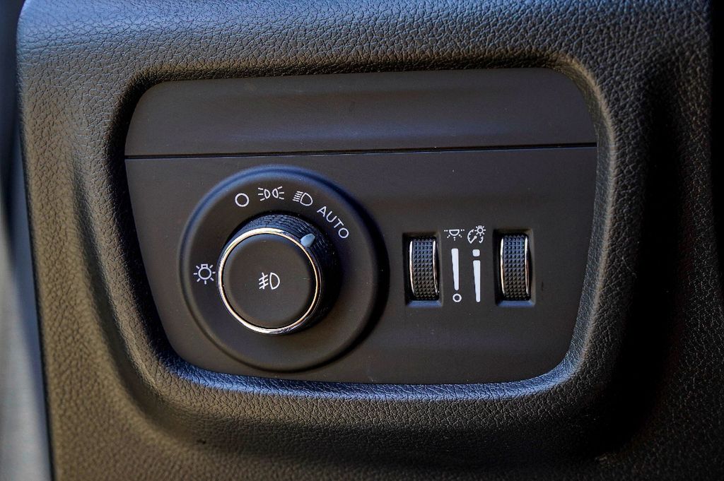 Used Car 2024 Jeep Grand Cherokee L  Limited For Sale Under $40,000 In Taylor, Texas