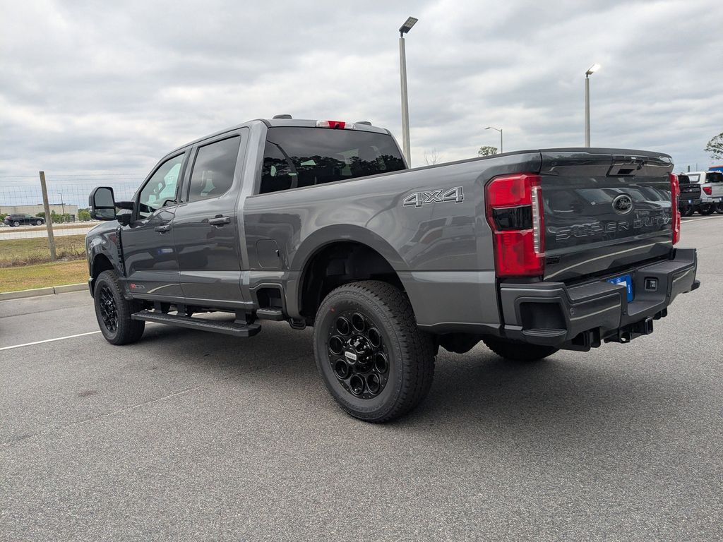 2026 Ford F-250 Super Duty Black Widow