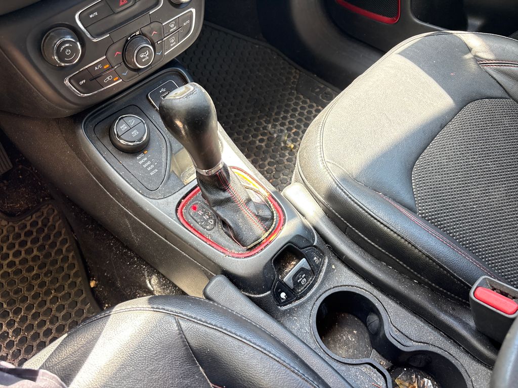Certified Used 2018 Blue Jeep Trailhawk image 27