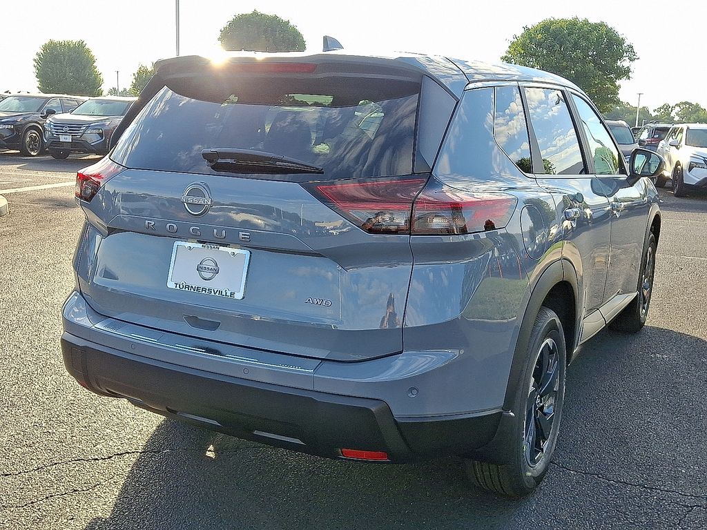 Thumbnail: 2026 Nissan Rogue - 4