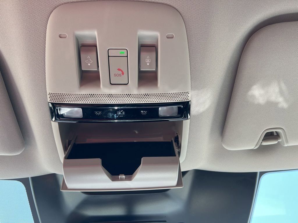 2025 Everest White Pearl Tricoat Nissan Murano Platinum AWD SUV