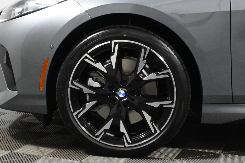 Thumbnail: 2025 BMW 2 Series - 12