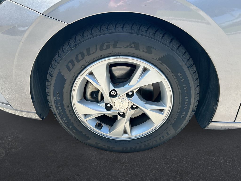 Thumbnail: 2021 Hyundai Elantra - 10