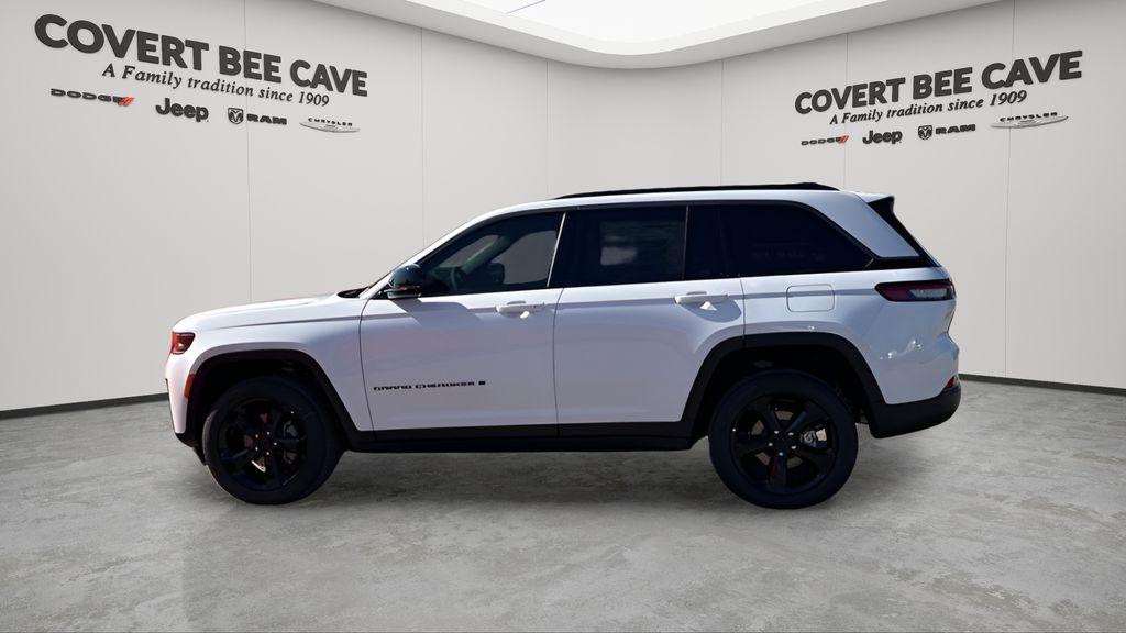 New 2026 White/off-white Jeep Limited image 5