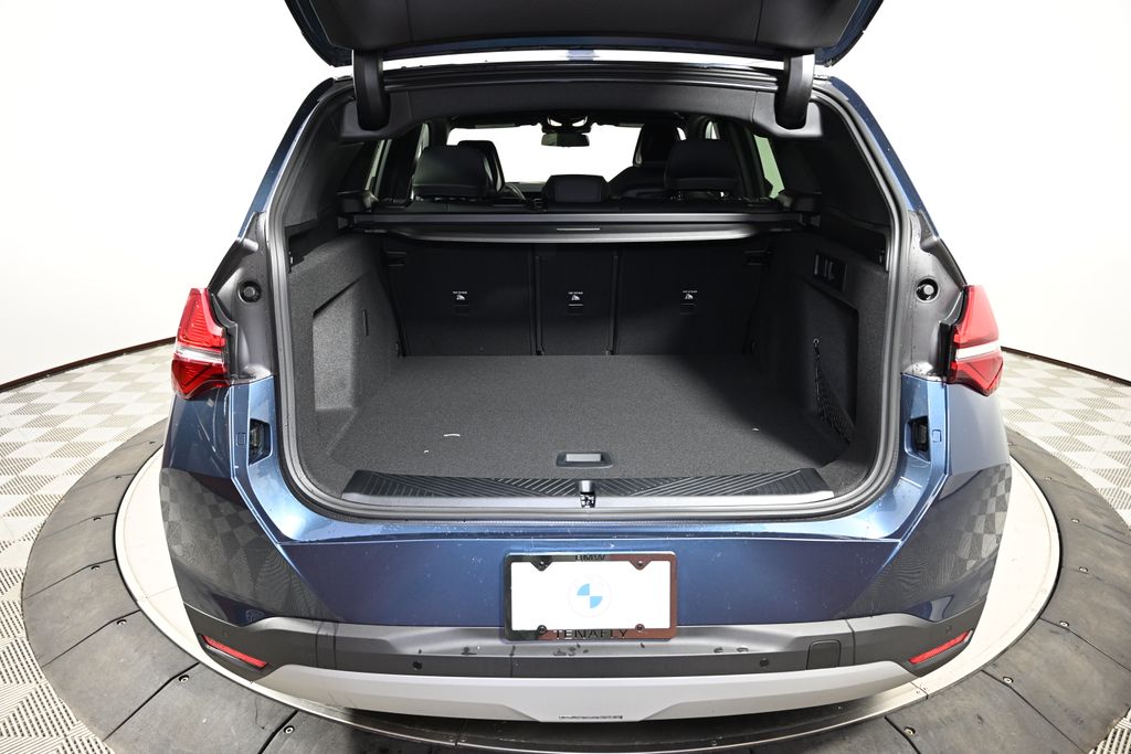 Thumbnail: 2026 BMW X3 - 10