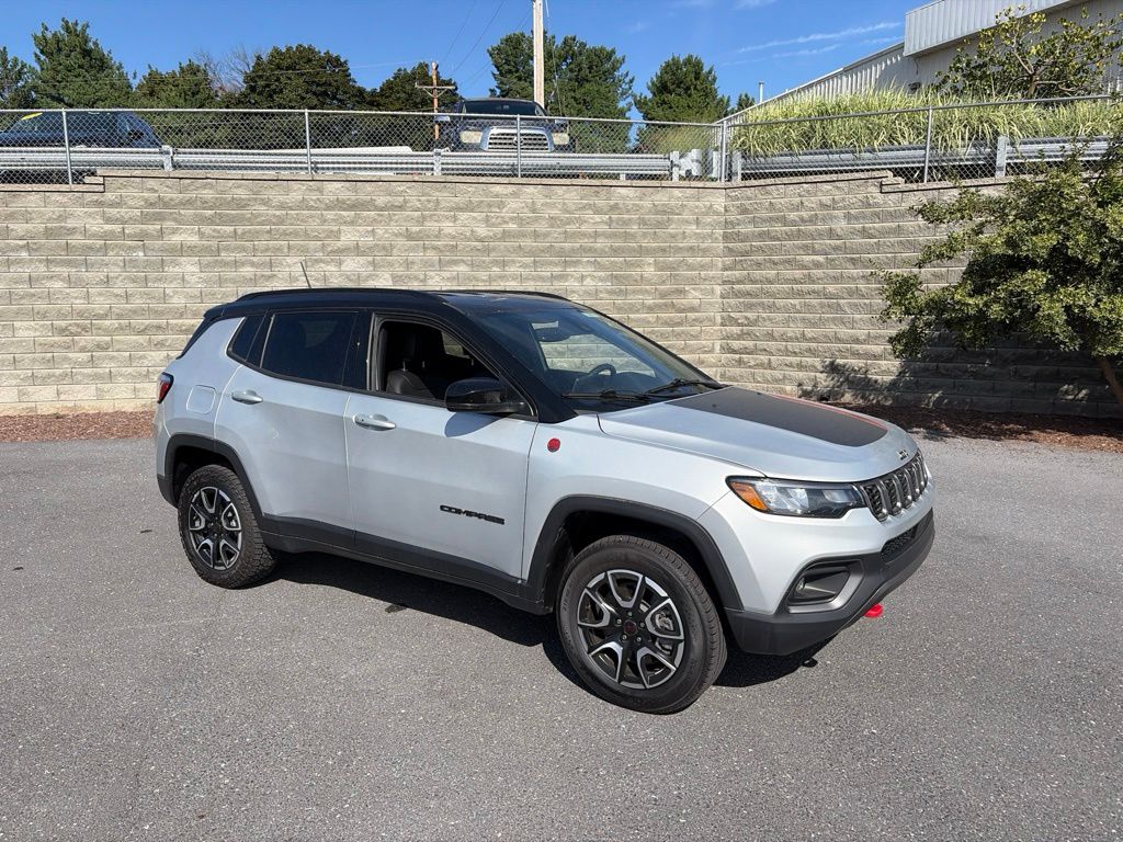 2025 Jeep Compass Trailhawk 4WD   