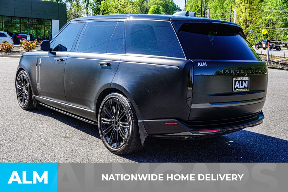 Used 2024 Black Land Rover SE image 5