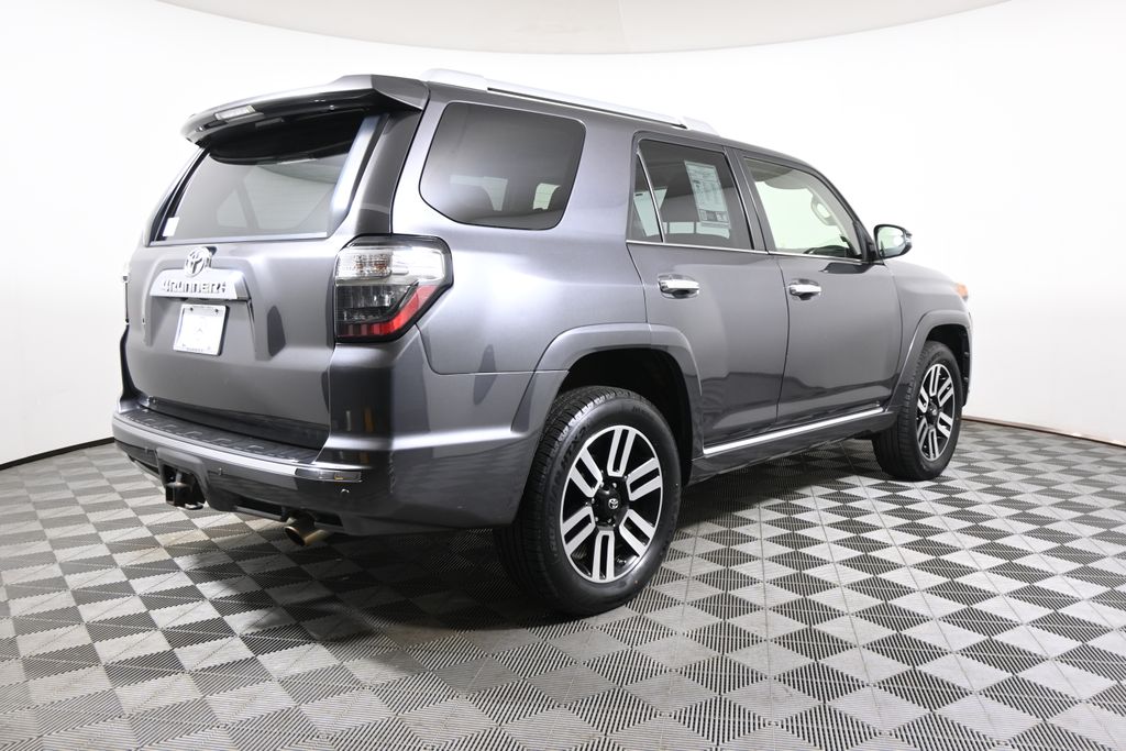 Thumbnail: 2018 Toyota 4Runner - 7