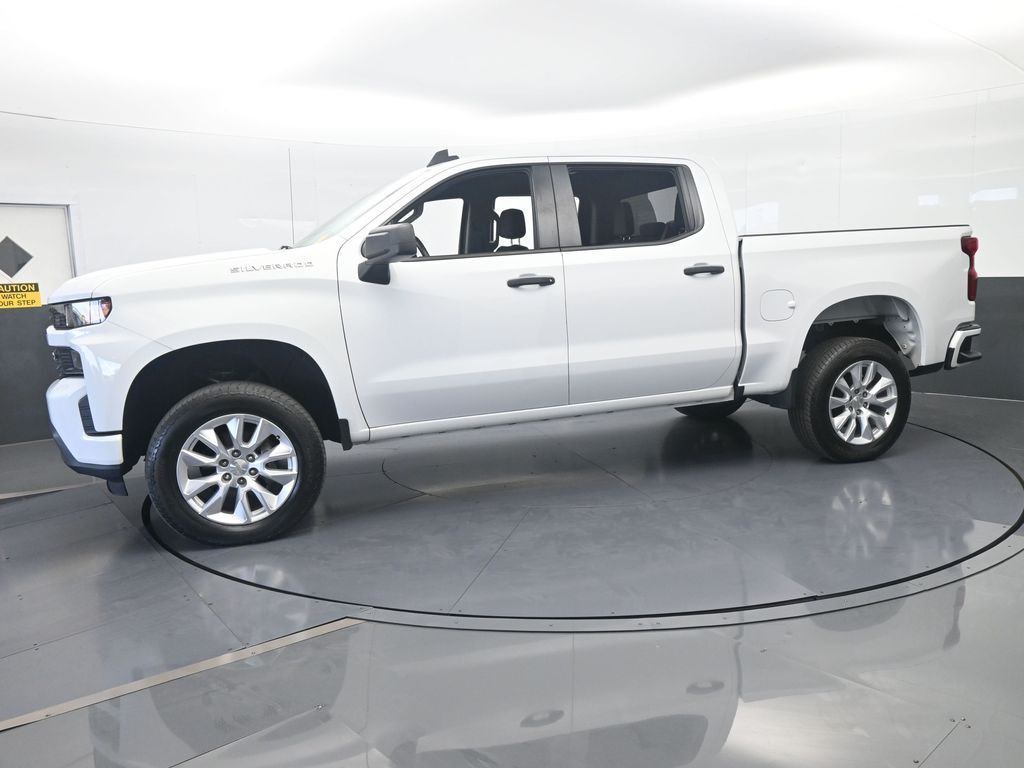 Used 2022 Summit White Chevrolet Custom image 2