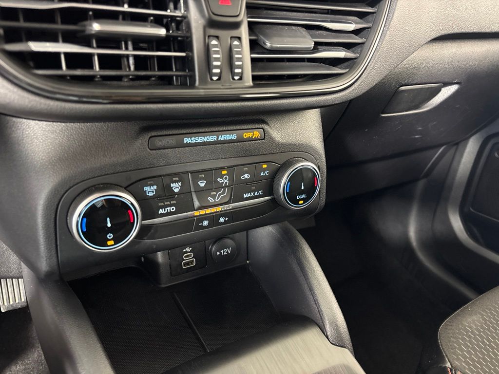 Thumbnail: 2025 Ford Escape - 30