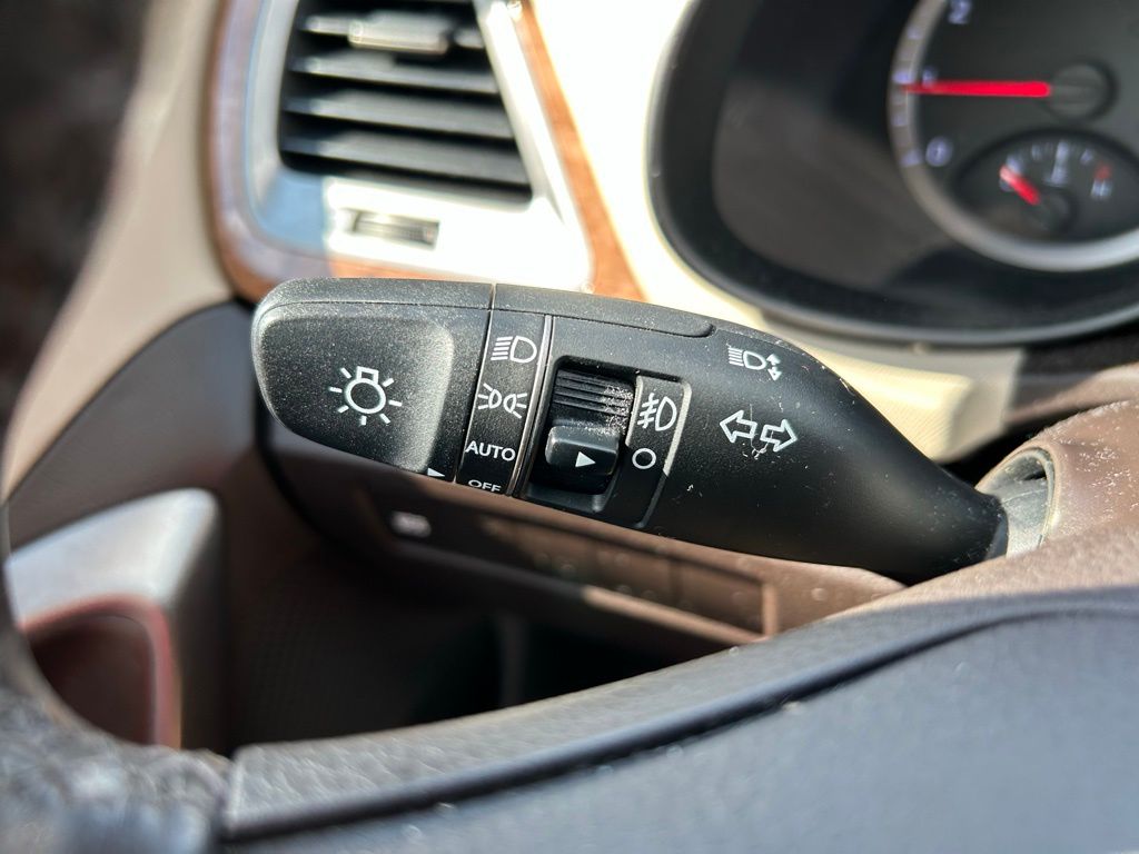 Thumbnail: 2013 Hyundai Santa Fe - 24