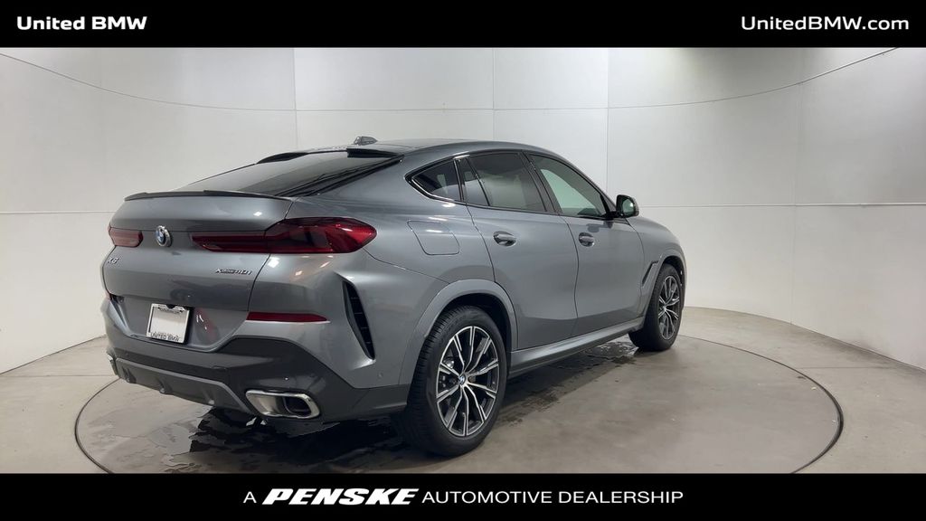 Thumbnail: 2024 BMW X6 - 8