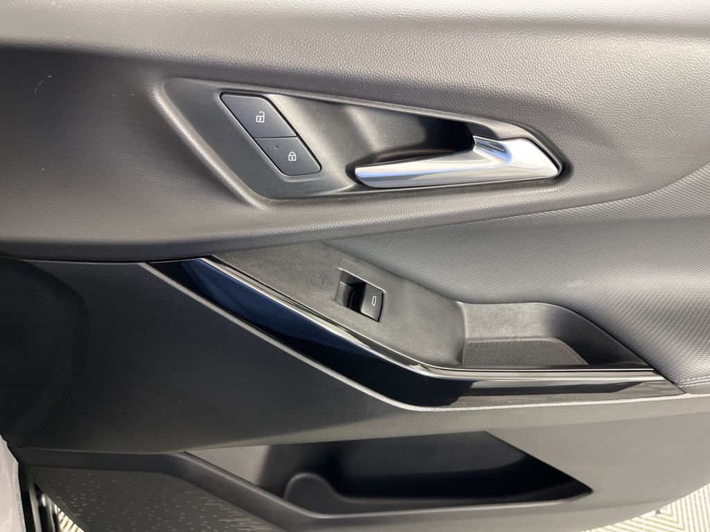 Thumbnail: 2025 Chevrolet Equinox - 19