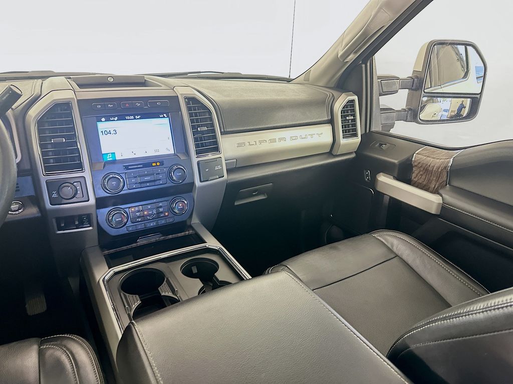 Thumbnail: 2019 Ford Econoline - 23