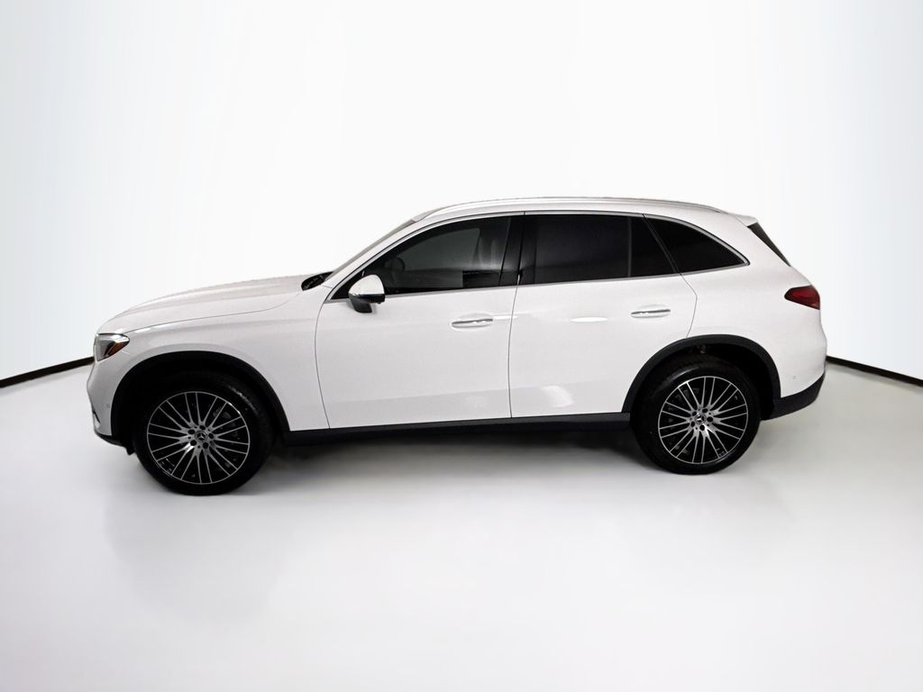 Thumbnail: 2026 Mercedes-Benz GLC - 8