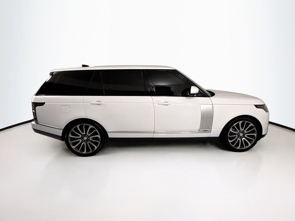 Thumbnail: 2020 Land Rover Range Rover - 4