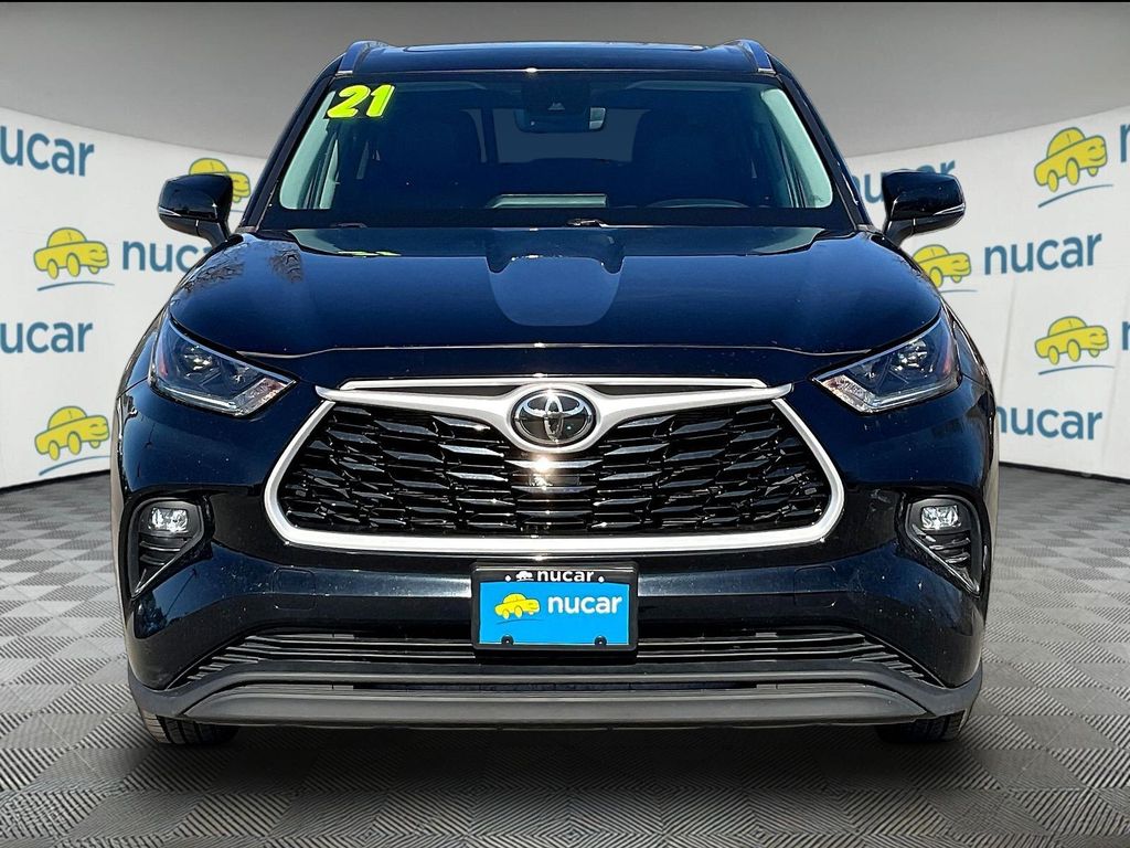 2021 Toyota Highlander — photo 2