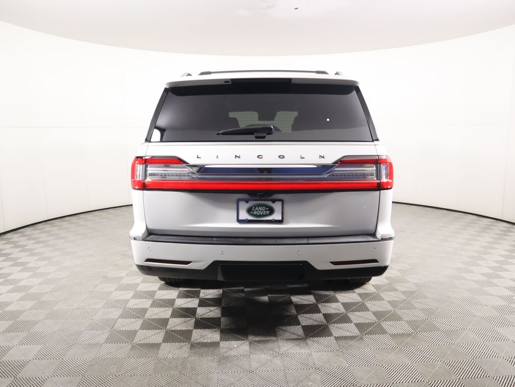 Thumbnail: 2021 Lincoln Navigator L - 6