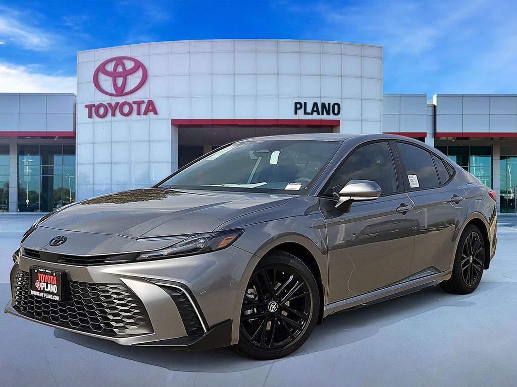 2026 Toyota Camry SE FWD