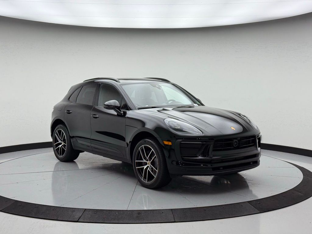 Thumbnail: 2025 Porsche Macan - 7