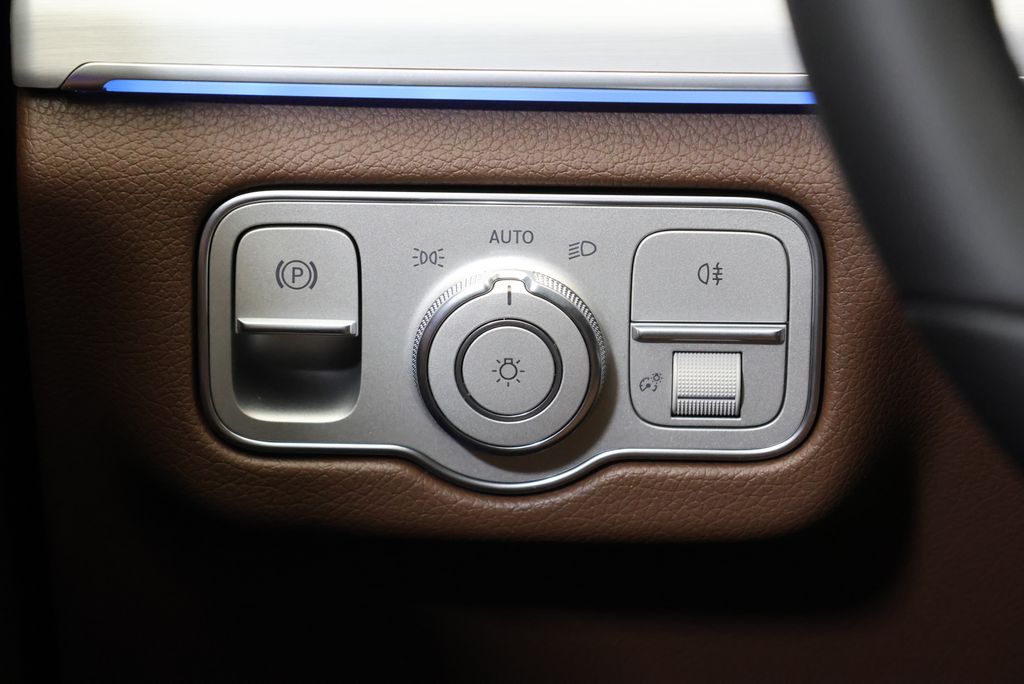 Thumbnail: 2026 Mercedes-Benz GLE - 19