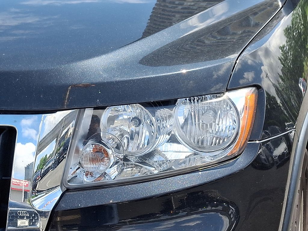 Thumbnail: 2013 Jeep Grand Cherokee - 9