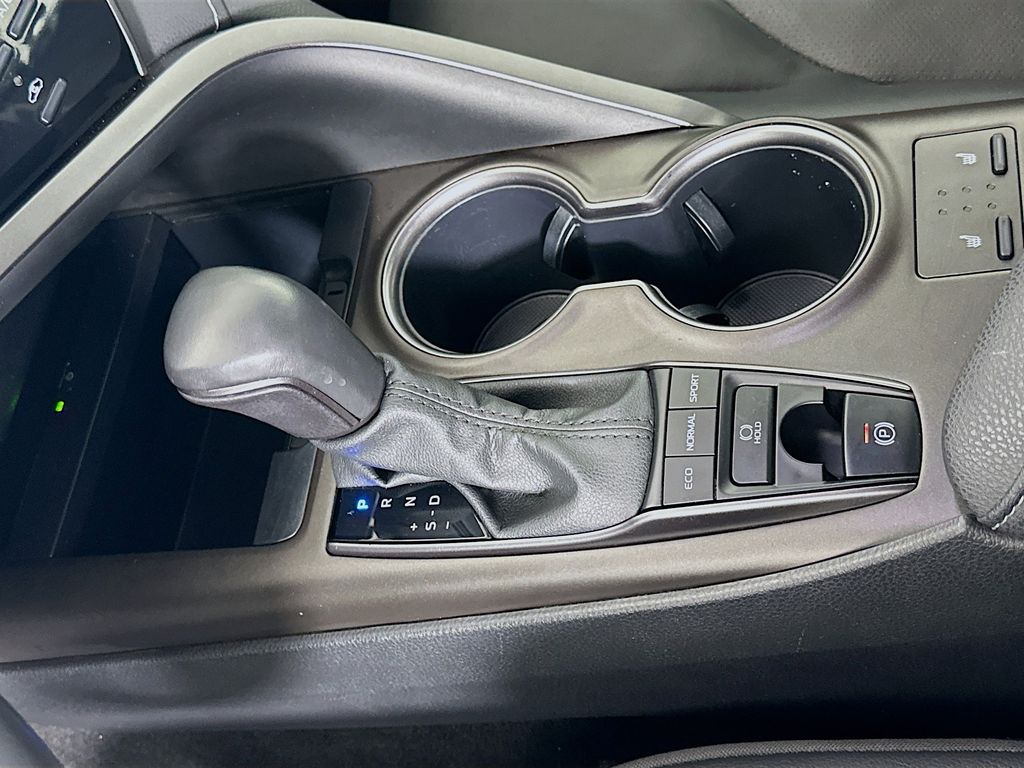 Thumbnail: 2023 Toyota Camry - 16