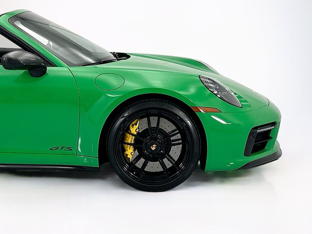 Thumbnail: 2023 Porsche 911 - 11