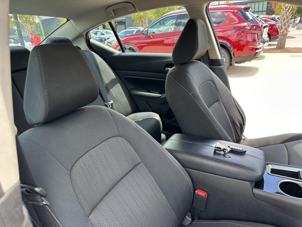 2021 Gun Metallic Nissan Altima 2.5 SV FWD Sedan
