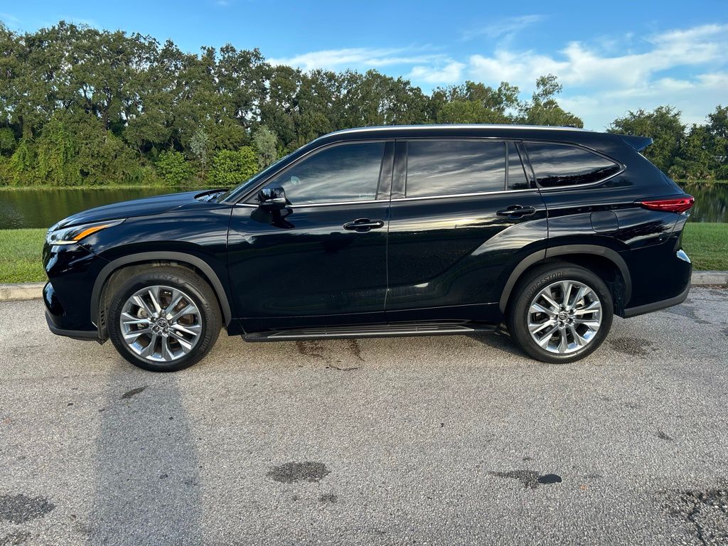 Thumbnail: 2023 Toyota Highlander - 2