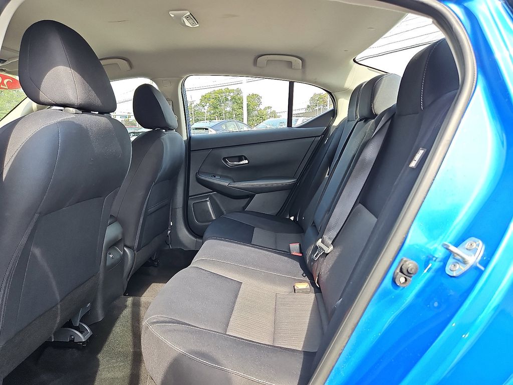 Thumbnail: 2020 Nissan Sentra - 11