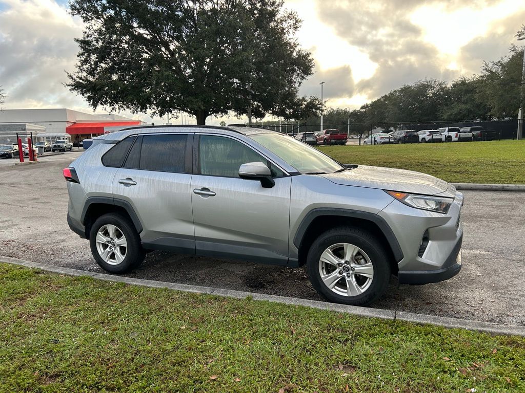Thumbnail: 2021 Toyota RAV4 - 7