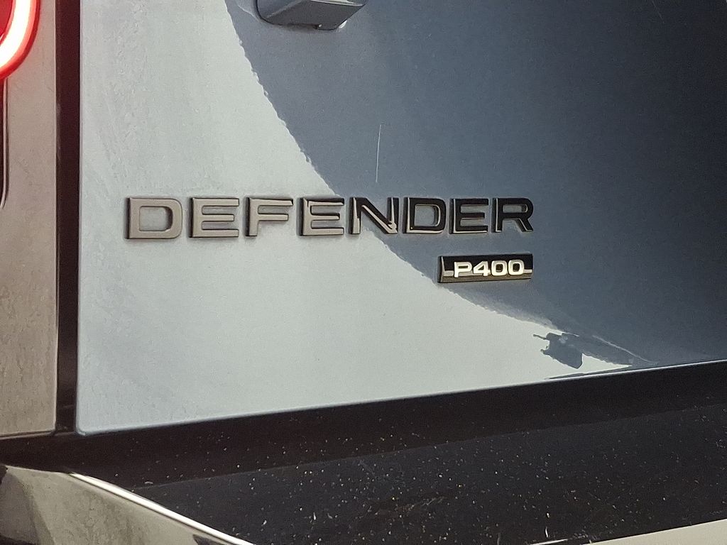 Thumbnail: 2023 Land Rover Defender - 32