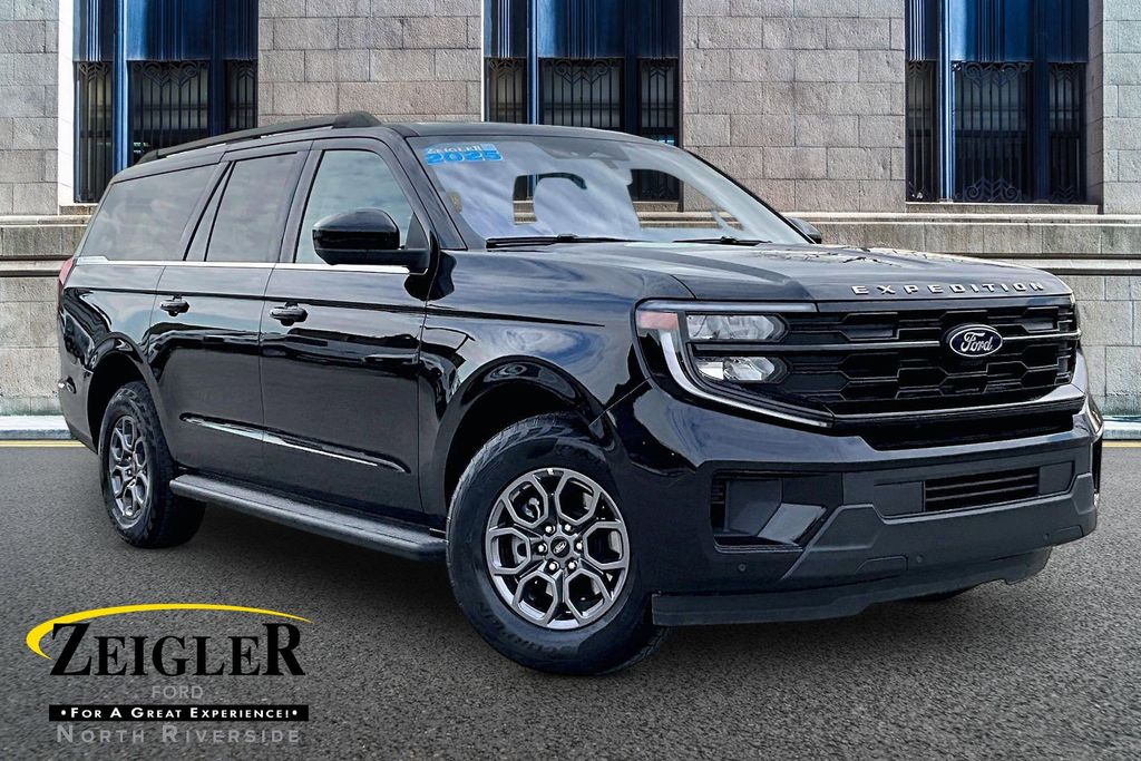 2025 Ford Expedition MAX Active 4WD