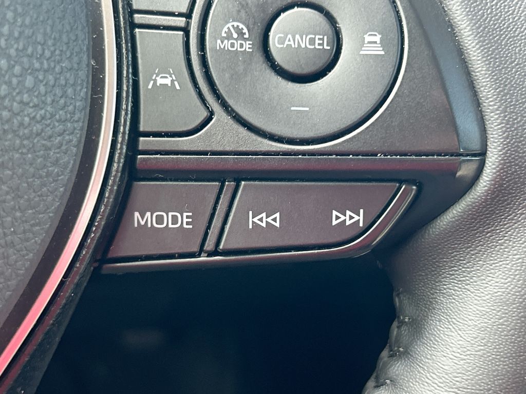 Thumbnail: 2025 Toyota Corolla - 17